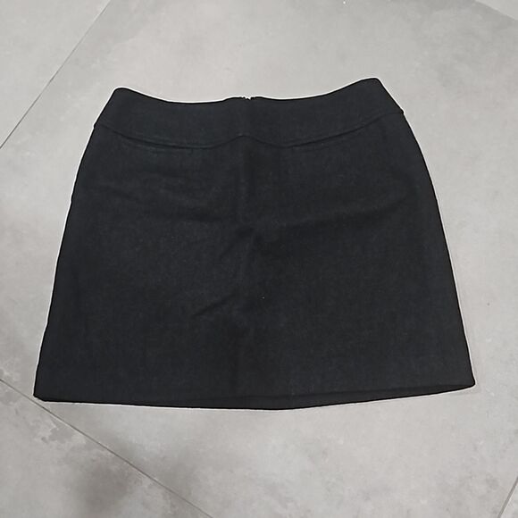 Ann Taylor Skirt - Picture 1 of 3